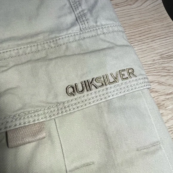 Quicksilver cargo shorts - Picture 4 of 6